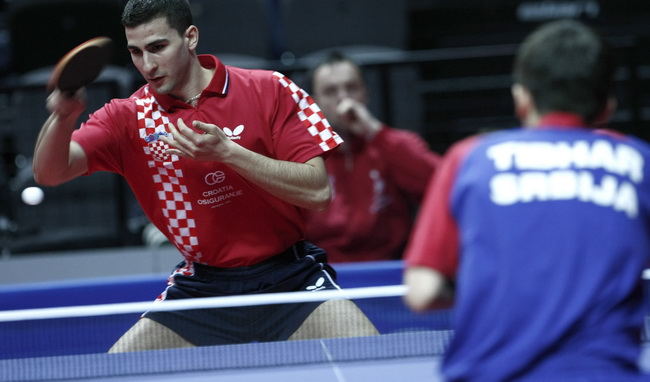 Split, 020310.
Spaladium Arena.
Trece kolo Europske lige u stolnom tenisu odrzalo se u Spaladium Areni gdje su snage odmjerili reprezentacija Hrvatske sa Srbijom u muskoj kategoriji i reprezentacija Hrvatske sa Madjarskom u zenskoj kategoriji.
Spektakl je Split, 020310.
Spaladium Arena.
Trece kolo Europske lige u stolnom tenisu odrzalo se u Spaladium Areni gdje su snage odmjerili reprezentacija Hrvatske sa Srbijom u muskoj kategoriji i reprezentacija Hrvatske sa Madjarskom u zenskoj kategoriji.
Spektakl je