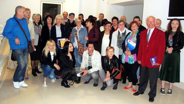 Kava pretočena u pjesmu – večer poezije u Muzeju antičkog stakla. Foto: Gordana Šarić