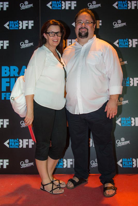 Uz prepuno kina i brojna poznata lica otvoren 3. Brač Film Festival, stigla i Tihana Lazović