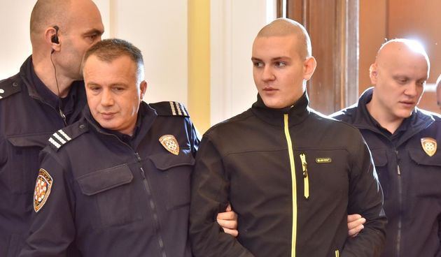 Počelo suđenje Tinu Šunjergi osumnjičenom za okrutno ubojstvo roditelja