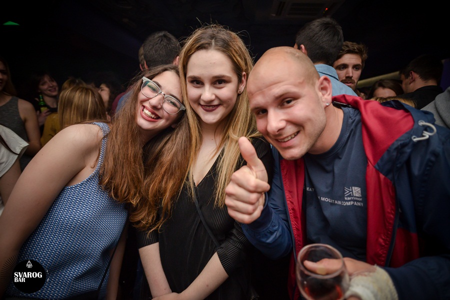 Subotnji party u Svarog baru