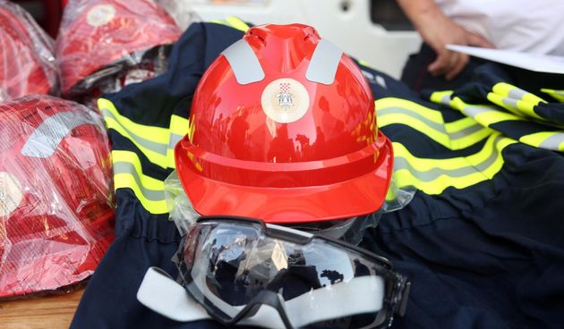 Slovenski vatrogasci darovali opremu kolegama iz Pirovca