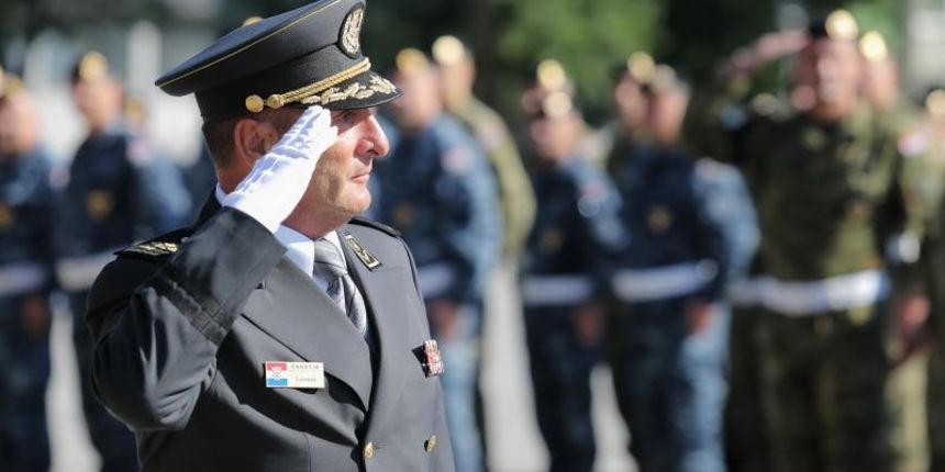U vojarni Croatia svecano je obiljezena 25. obljetnica osnivanja Vojne policije Oruzanih snaga RH. Mirko Sundov, nacelnik Glavnog stozera Oruzanih snaga Republike Hrvatske. Photo: Tomislav Miletic/PIXSELL U vojarni Croatia svecano je obiljezena 25. obljetnica osnivanja Vojne policije Oruzanih snaga RH. Mirko Sundov, nacelnik Glavnog stozera Oruzanih snaga Republike Hrvatske. Photo: Tomislav Miletic/PIXSELL