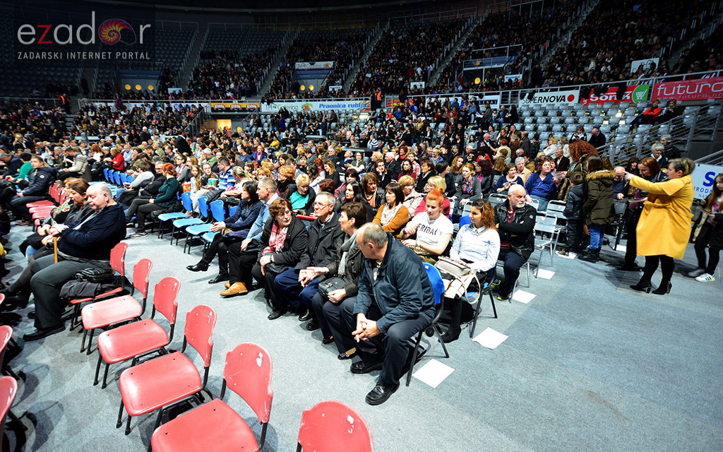 Mjuzikl Mamma Mia kazališta Komedija u dvorani Krešimir Ćosić