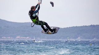 Surferi i kiteri guštali u južini na Boriku Surferi i kiteri guštali u južini na Boriku
