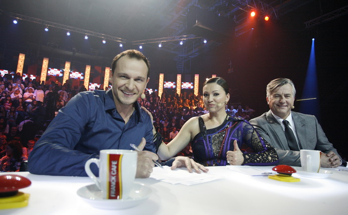 Zagreb, 191110. 
Studio 2 Jadran filma, Oporovecka 12.
Treca polufinalna emisija Supertalent showa Nove TV. 
Na slici: ziri Enes Beslagic, Nina Badric i Dubravko Merlic.
Foto: Nina Djurdjevic / CROPIX