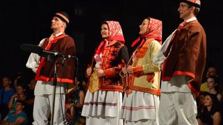 Nastup ansambla Lado ispred crkve sv. Marije ; foto Iva Perinčić Nastup ansambla Lado ispred crkve sv. Marije ; foto Iva Perinčić