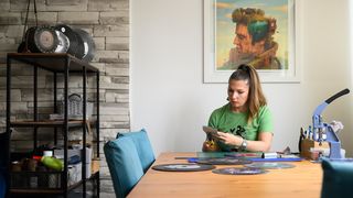 Miljana Jovičić proizvodi torbice od starih gramofonskih ploča