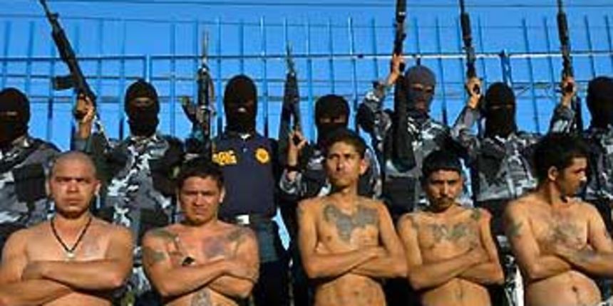 Bande (Foto: prisonplanet.com) Bande (Foto: prisonplanet.com)