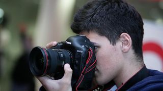 U Hypo centru održan je Canon Summer Party, a posjetitelji su imali priliku isprobati nove modele Canon foto aparata i dodatne opreme U Hypo centru održan je Canon Summer Party, a posjetitelji su imali priliku isprobati nove modele Canon foto aparata i dodatne opreme