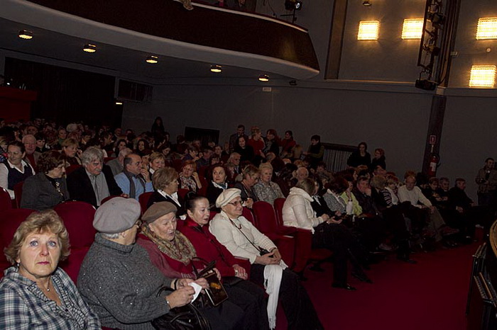 Mladena Gavran u “Najluđoj predstavi na svijetu”