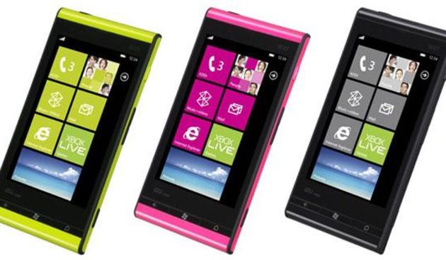 Fujitsu Toshiba IS12T / latestmobiletechnology.com