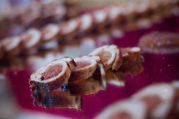 Restoran Pet bunara – “Šinjorina Dunja” (foto:Saša Čuka) Restoran Pet bunara – “Šinjorina Dunja” (foto:Saša Čuka)