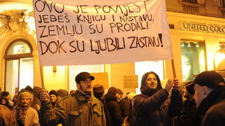 Zagreb, 020311. 
Novi, cetvrti po redu, protuvladin prosvjed tzv. facebook grupe zapoceo je veceras na Cvjetnom trgu. 
Foto: Damir Krajac / Cropix