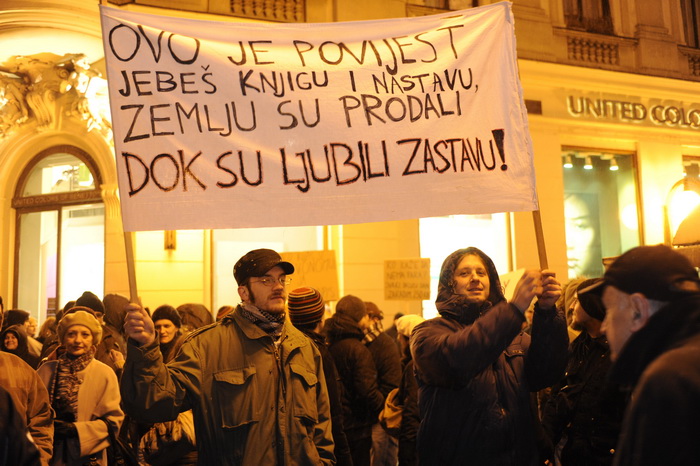 Zagreb, 020311. 
Novi, cetvrti po redu, protuvladin prosvjed tzv. facebook grupe zapoceo je veceras na Cvjetnom trgu. 
Foto: Damir Krajac / Cropix