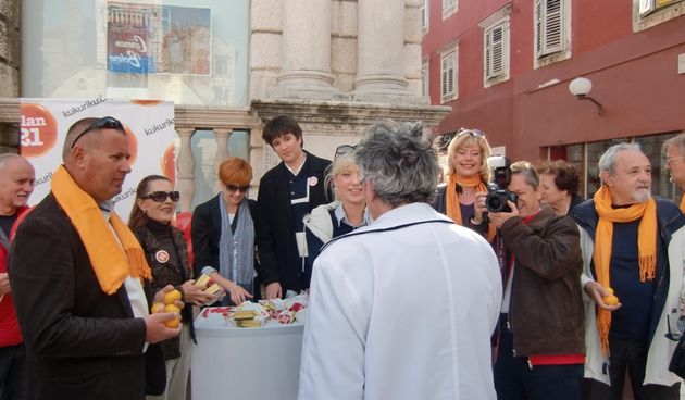 Kukuriku koalicija na Narodnom trgu: Volim čista posla