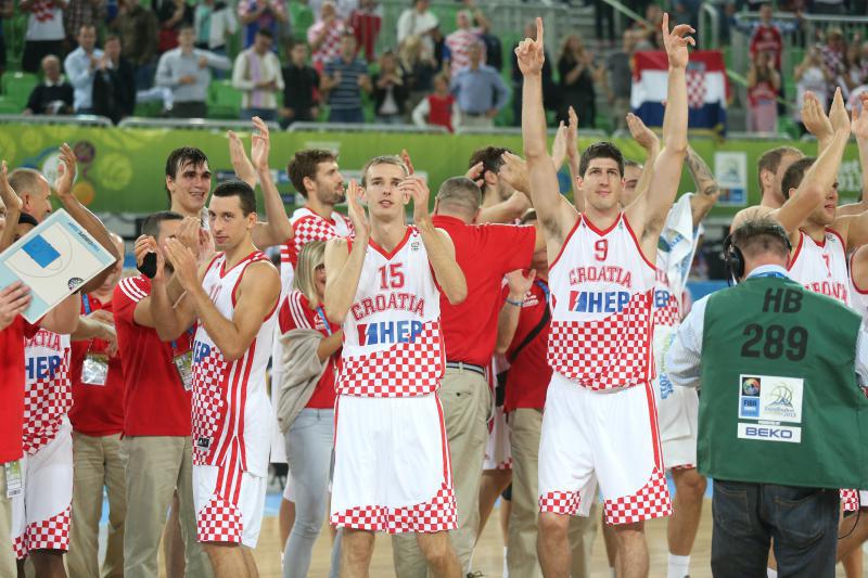 Velika hrvatska fešta u ljubljanskim Stožicama nakon plasmana u polufinale Eurobasketa, Foto. Igor Kralj/PIXSELL Velika hrvatska fešta u ljubljanskim Stožicama nakon plasmana u polufinale Eurobasketa, Foto. Igor Kralj/PIXSELL