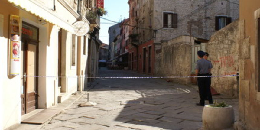 Pula, zgrada u kojoj je buknuo požar Pula, zgrada u kojoj je buknuo požar