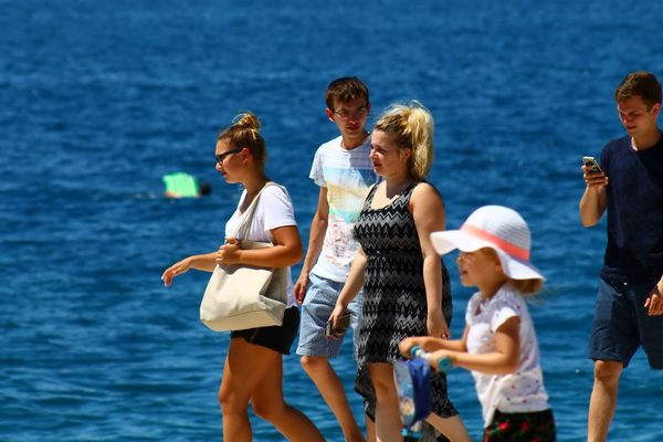 Ljetni šušur na zadarskoj rivi