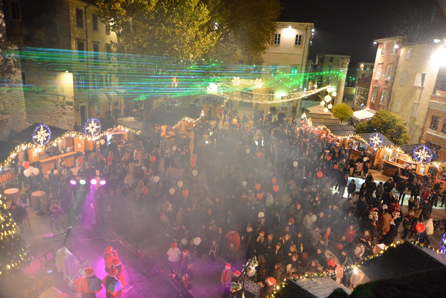 Započeo Advent u Zadru ; foto Iva Perinčić