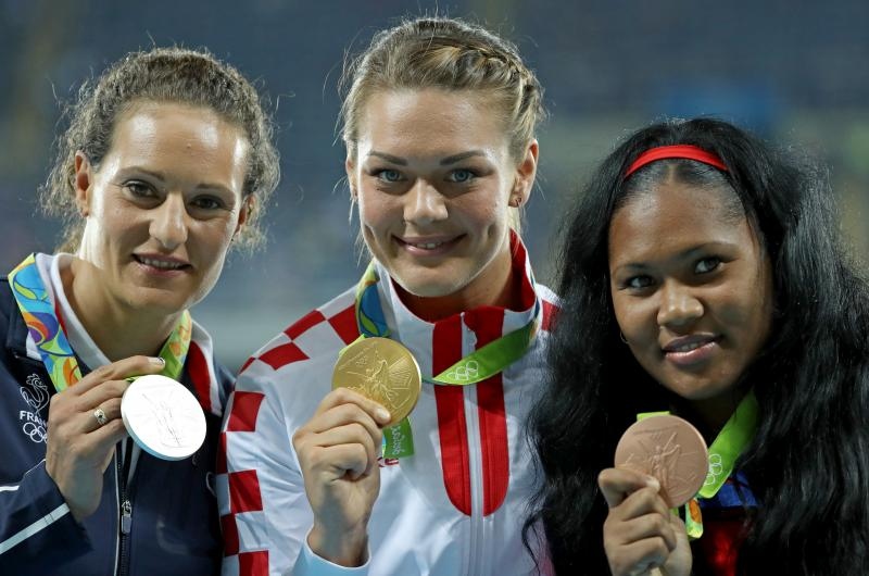 PI Rio de Janeiro, ceremonija dodjele medalja u ženskom disku: zlatnu medalju osvojila je Sandra Perković. Photo: Igor Kralj/PIXSELL PI Rio de Janeiro, ceremonija dodjele medalja u ženskom disku: zlatnu medalju osvojila je Sandra Perković. Photo: Igor Kralj/PIXSELL