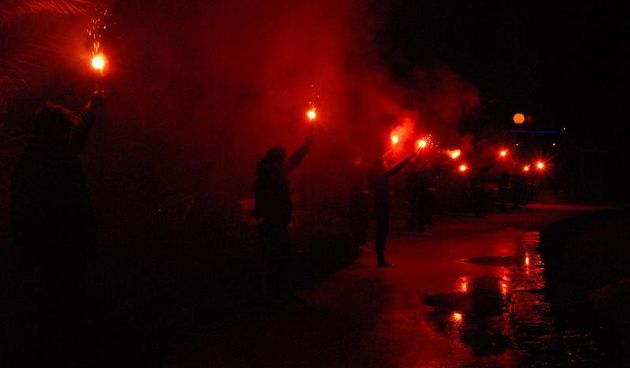 19.02.2014., Preko – U Preku na otoku Ugljanu organizirana je bakljada pod nazivom “Osvijetlimo otoke – jos nas ima”. Otocani protestiraju bakljadom protiv ukidanja malog ribolova i dr. Photo: Dino Stanin/PIXSELL