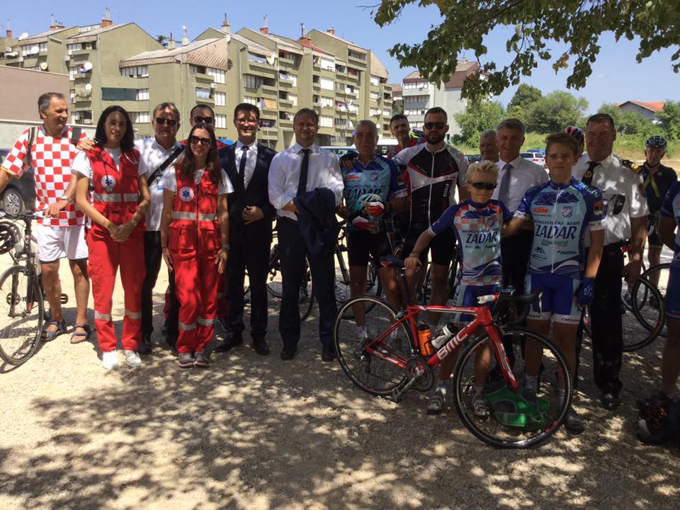 Državni vrh u Kninu pozdravio zadarske motoriste i bicikliste Državni vrh u Kninu pozdravio zadarske motoriste i bicikliste