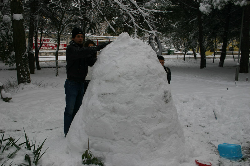 Izrada najvećeg snijegovića u gradu, foto: Ivan Matić