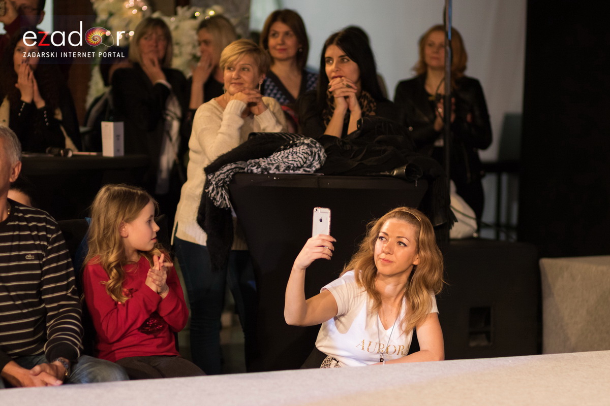 11. Festival vjenčanja: Modna revija vjenčanica i svečanih haljina te revija cvijeća i koncert Sandija Cenova 11. Festival vjenčanja: Modna revija vjenčanica i svečanih haljina te revija cvijeća i koncert Sandija Cenova