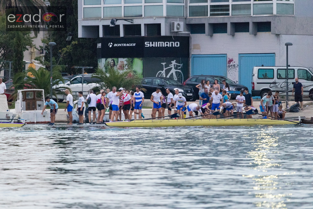 6. “Jadranov veslački dvoboj” osmeraca u uvali Jazine 6. “Jadranov veslački dvoboj” osmeraca u uvali Jazine