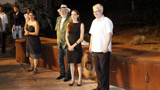 Brijuni, 190811.
Slavna glumica Angelina Jolie stigla je danas na Brijune, susrela se sa predsjednikom RH Ivom Josipovicem. 
Predveceer je Angelina u drustvu Lenke Udovicki i predsjednika Josipovica pogledala predstavu Kralj Lear u kojoj je glavnu ulogu i