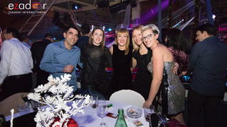 Ludnica u Saturnusu: Najbolji doček u svemiru i šire Ludnica u Saturnusu: Najbolji doček u svemiru i šire