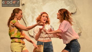 Mjuzikl Mamma Mia kazališta Komedija u dvorani Krešimir Ćosić