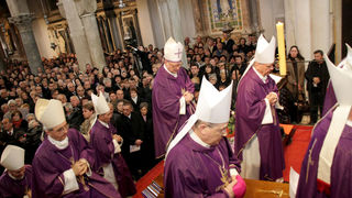 Posljednji ispraćaj nadbiskupa Marijana Oblaka