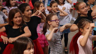 Posljednji dan nastave u OŠ Petra Preradovića u ritmu zumbe Posljednji dan nastave u OŠ Petra Preradovića u ritmu zumbe