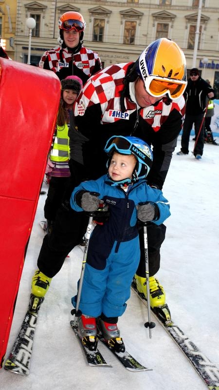 FIS World Snow Day za klince u društvu s Ivicom Kostelićem FIS World Snow Day za klince u društvu s Ivicom Kostelićem