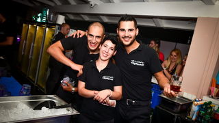 Odlična zabava u Noštromo i Vagabundo barovima na Viru