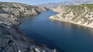 Skokom s Masleničkog mosta pilot kanadera počinio samoubojstvo