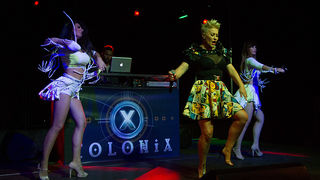 Mještani Bibinja sinoć su uživali u vrhunskom koncertu grupe Colonija na sportskom centru Crljenica Mještani Bibinja sinoć su uživali u vrhunskom koncertu grupe Colonija na sportskom centru Crljenica