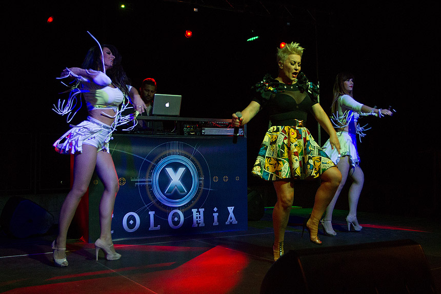 Mještani Bibinja sinoć su uživali u vrhunskom koncertu grupe Colonija na sportskom centru Crljenica Mještani Bibinja sinoć su uživali u vrhunskom koncertu grupe Colonija na sportskom centru Crljenica