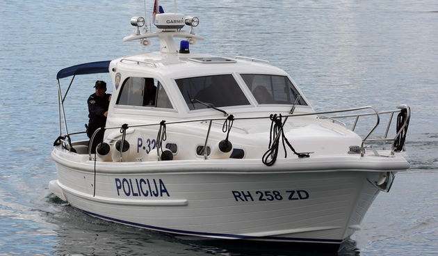 Zadar, 18032011.
Danas su djelatnici PU Zadar na Istarskoj obali predstavili  novo plovilo. Radi se o brodu tipa C proizvodnje Piculjanj, tip Rab 830 Patrol duzina 8,3 metra.
Na slici: Piculjan 830.
Foto: Vladimir Ivanov / CROPIX