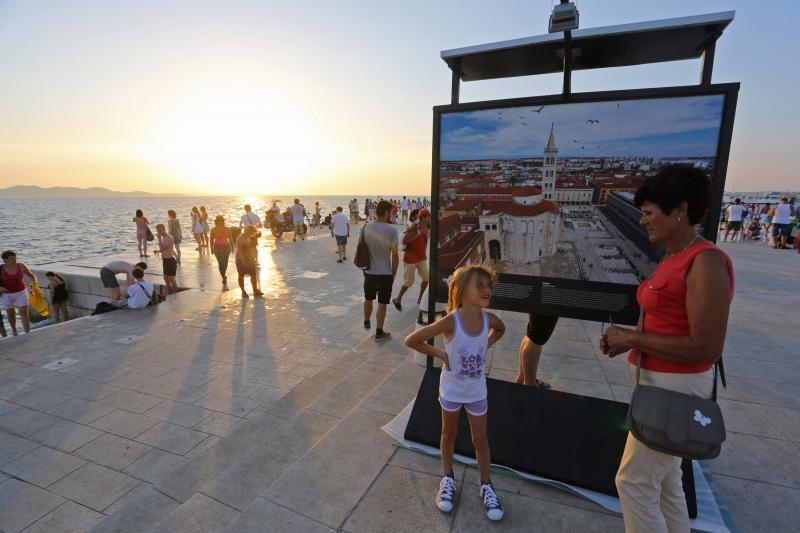 Izložba “National Geographic – Hrvatska iz zraka” na zadarskoj rivi Izložba “National Geographic – Hrvatska iz zraka” na zadarskoj rivi
