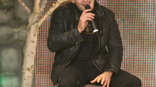 Zadar, 131110.
Dvorana Kresimira Cosica.
Festival zabavne glazbe Zadar 2010. Druga vecer.
Na fotografiji: nastup Zoran Jelenkovic.
Foto: Vladimir Ivanov / Cropix Zadar, 131110.
Dvorana Kresimira Cosica.
Festival zabavne glazbe Zadar 2010. Druga vecer.
Na fotografiji: nastup Zoran Jelenkovic.
Foto: Vladimir Ivanov / Cropix