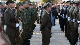 Skabrnja, 181111.
20. obljetnica stradanja Skabrnje. U Skabrnji je uz govore na trgu ispred crkve odrzano i polaganje vijenaca na groblju.
Foto: Andrija Lucic / CROPIX Skabrnja, 181111.
20. obljetnica stradanja Skabrnje. U Skabrnji je uz govore na trgu ispred crkve odrzano i polaganje vijenaca na groblju.
Foto: Andrija Lucic / CROPIX
