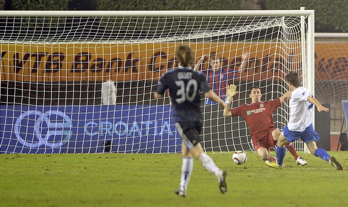 Split, 300910.
Stadion Poljud.
Nogometna utakmica drugog kola Europske lige,
Hajduk – Anderlecht.
Na slici: Ante Vukusic je postigao pogodak.
Foto: Josko Ponos / CROPIX Split, 300910.
Stadion Poljud.
Nogometna utakmica drugog kola Europske lige,
Hajduk – Anderlecht.
Na slici: Ante Vukusic je postigao pogodak.
Foto: Josko Ponos / CROPIX