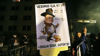 Maribor (Slovenija), 031212.
Prosvjed gradjana Maribora protiv trenutacnog gradonacelnika Franca Kanglera, osumnjicenog za umjesanost u korupciju. Prosvjed je zapoceo okupljanjem nekoliko tisuca ljudi na Trgu Slobode, a zatim se preselio ispred zgrade opc Maribor (Slovenija), 031212.
Prosvjed gradjana Maribora protiv trenutacnog gradonacelnika Franca Kanglera, osumnjicenog za umjesanost u korupciju. Prosvjed je zapoceo okupljanjem nekoliko tisuca ljudi na Trgu Slobode, a zatim se preselio ispred zgrade opc