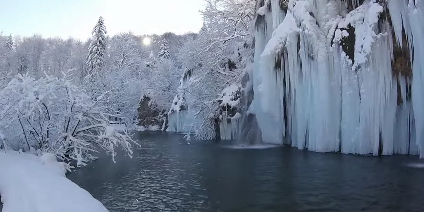 Zaleđena Plitvička jezera u videu Ante Tončija Fabrisa