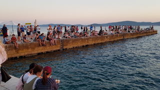 Zalazak sunca i Craft Beer Festival na zadarskoj rivi. Foto: Mladen Malik Zalazak sunca i Craft Beer Festival na zadarskoj rivi. Foto: Mladen Malik