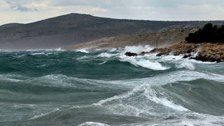 Olujna bura u Ražancu 15. srpnja 2016. Foto:Leo Kvarantan Olujna bura u Ražancu 15. srpnja 2016. Foto:Leo Kvarantan