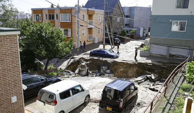 Panika u Japanu: Snažni potres izazvao klizište, ima ozlijeđenih, neki ostali zarobljeni